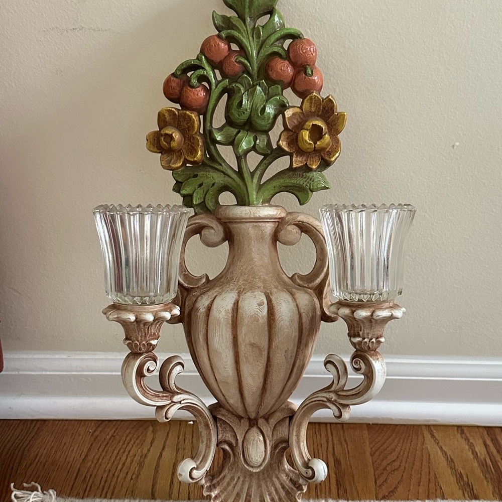 1960’s Homco vintage wall sconce with glass candle holders flowers leaves